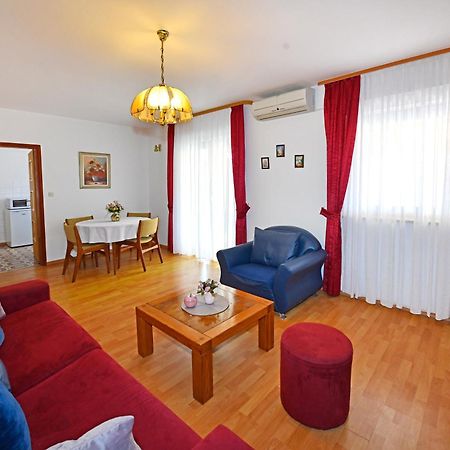 Apartments Jasmina Poreč Exteriör bild