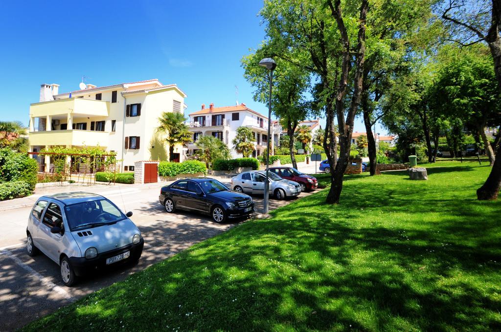 Apartments Jasmina Poreč Rum bild