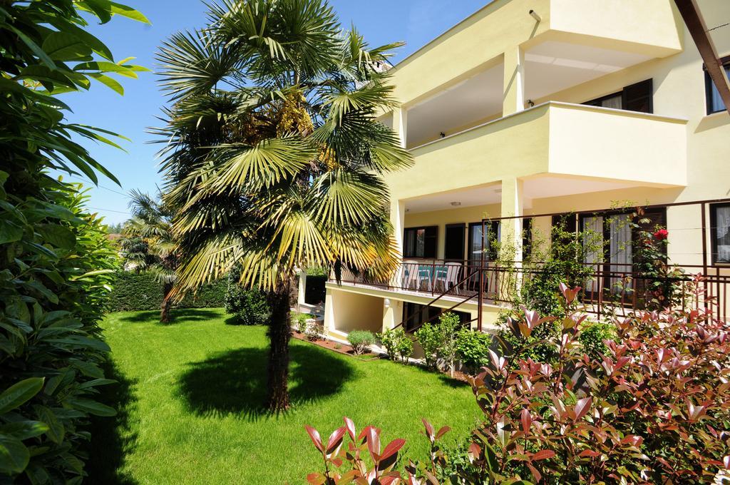 Apartments Jasmina Poreč Exteriör bild