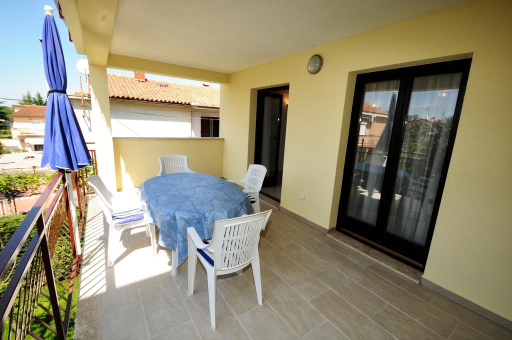 Apartments Jasmina Poreč Rum bild