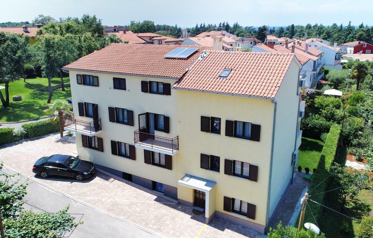 Apartments Jasmina Poreč Exteriör bild